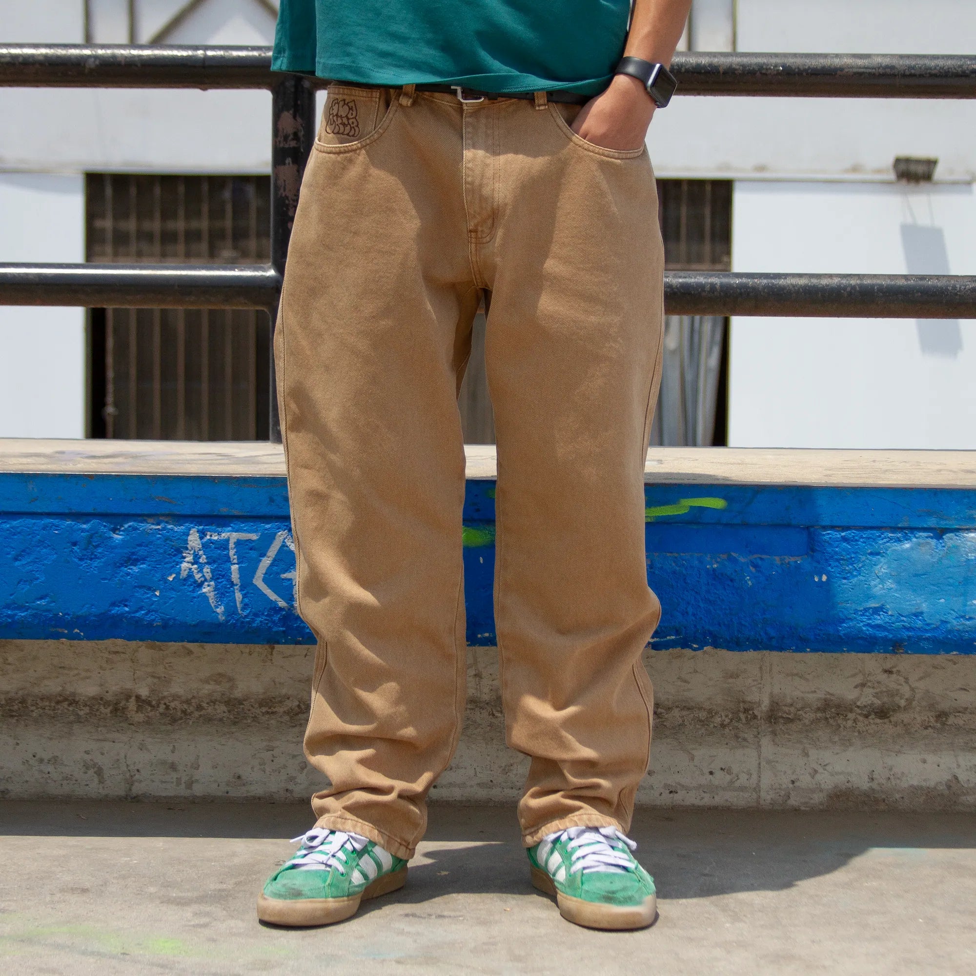 Pantalón Black Dice Slacker Cocoa