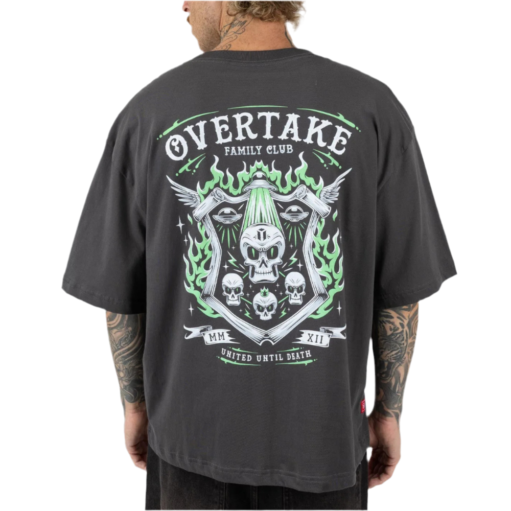 Polo Boxy Fit Overtake Family Crest