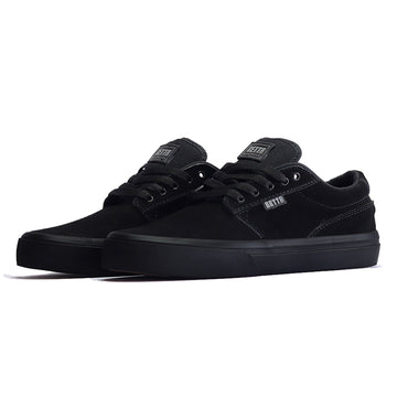 Zapatillas Betta Lowcut Black Out