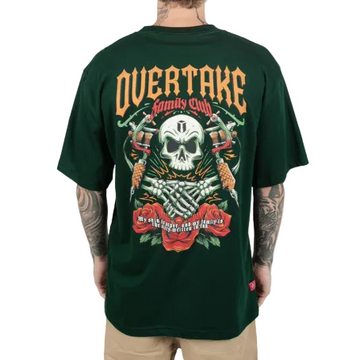 Polo oversize Overtake Family Ink vista posterior con estampado gráfico