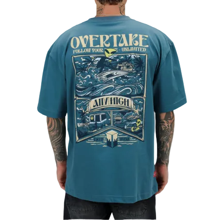 Polo oversize Overtake Only Wave vista posterior con estampado gráfico