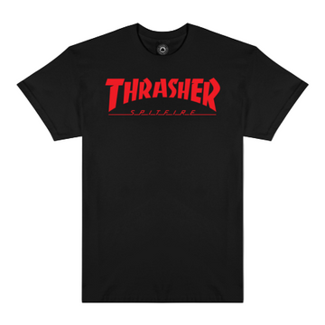 Polo Thrasher x Spitfire Big Head Jake Black con logo Thrasher y gráfico Big Head en rojo y amarillo sobre fondo negro.