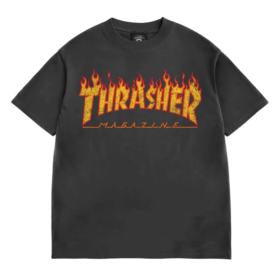 Polo negro Thrasher Flame con gráfico vintage desgastado en color amarillo y rojo