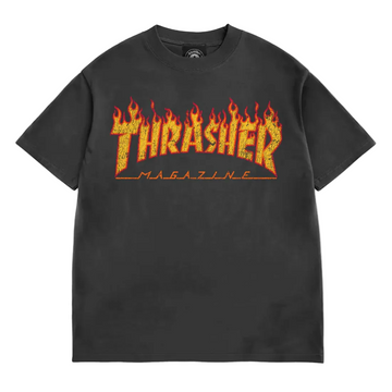 Polo negro Thrasher Flame con gráfico vintage desgastado en color amarillo y rojo